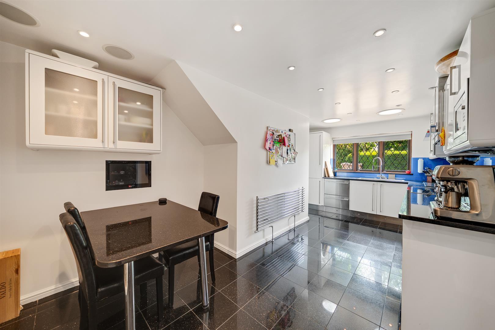 Property Image 6726723f-8867-4507-8f68-8eadcc505acb