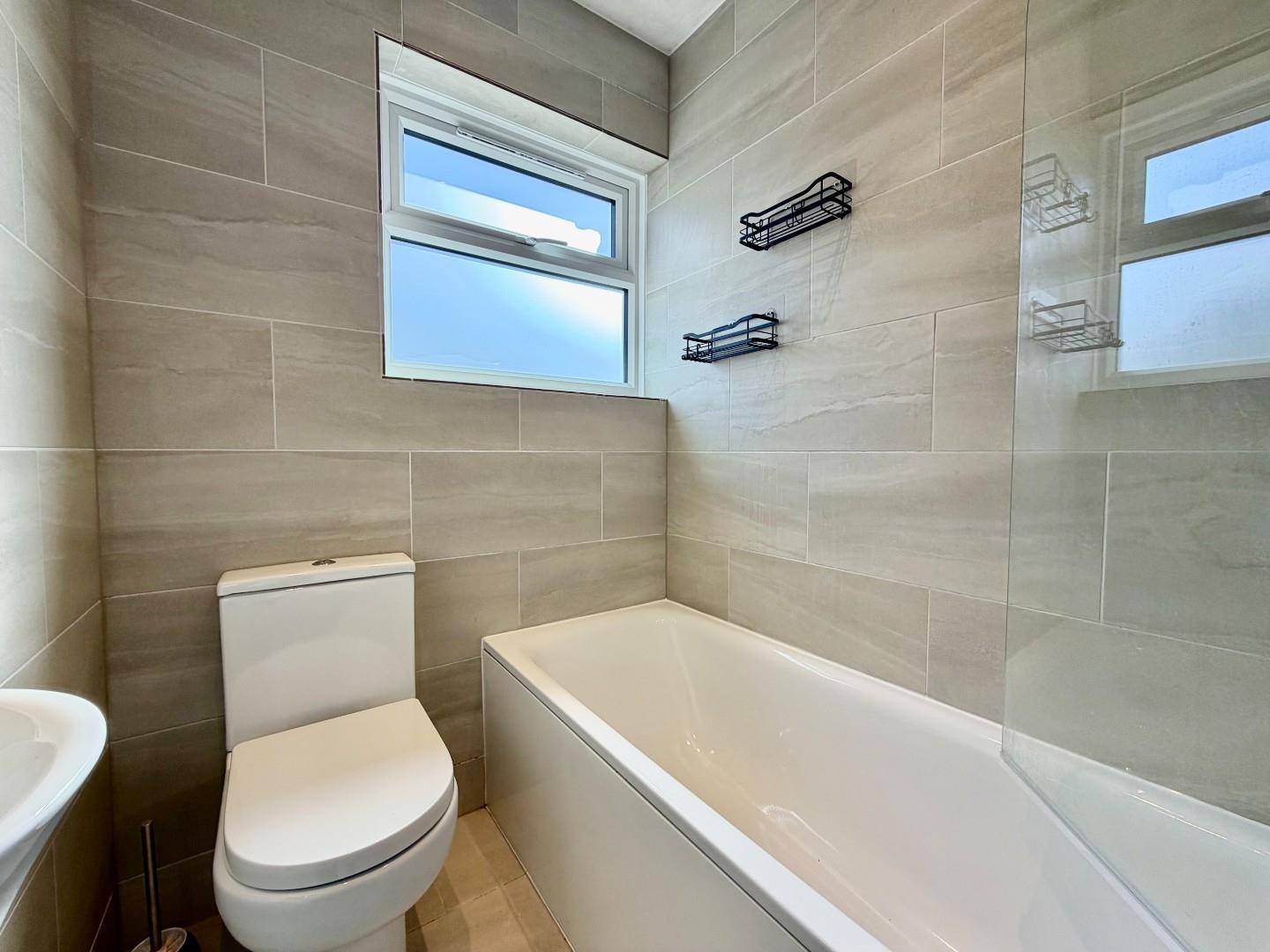 Property Image 672c678b-d71f-42a2-bc41-691eeebc700e
