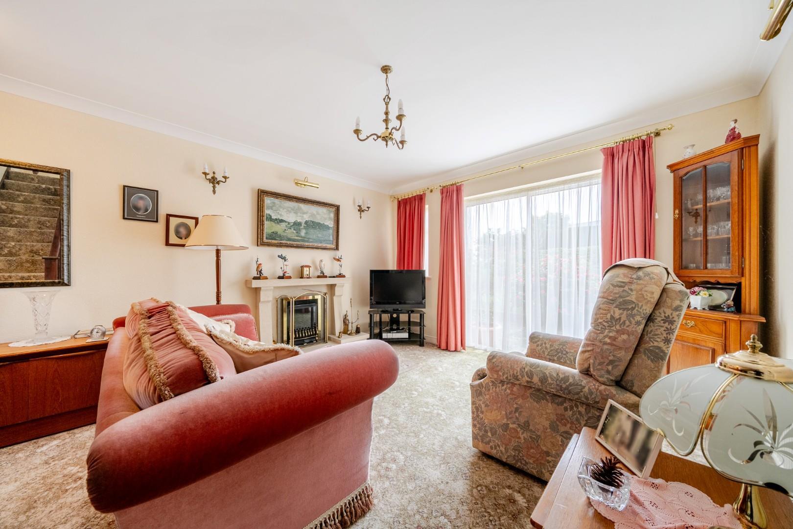 Property Image 674cb421-66e5-43e0-98de-8573ac316a8e