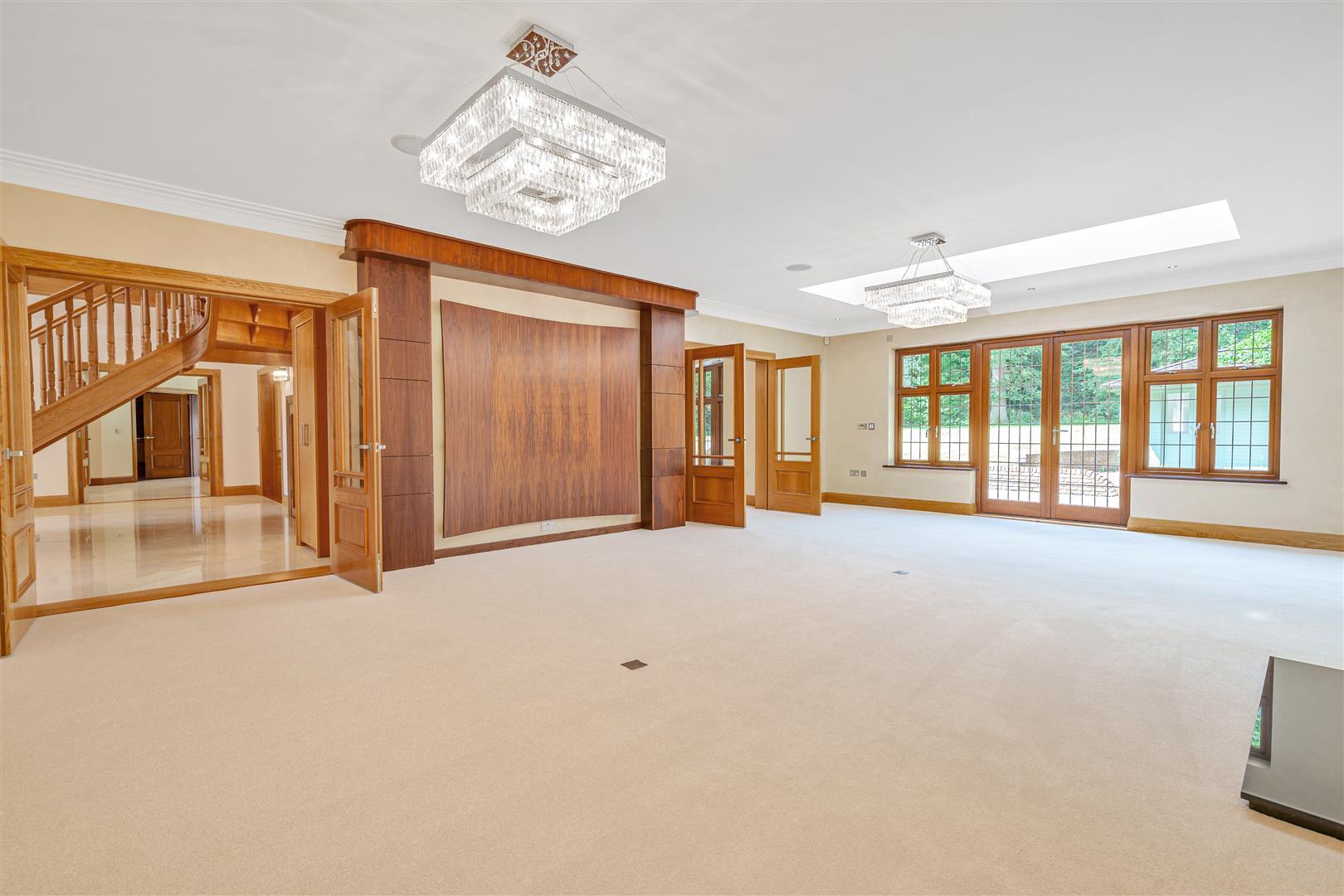 Property Image 675d38f6-b579-41b4-82a7-d83f46a8f385