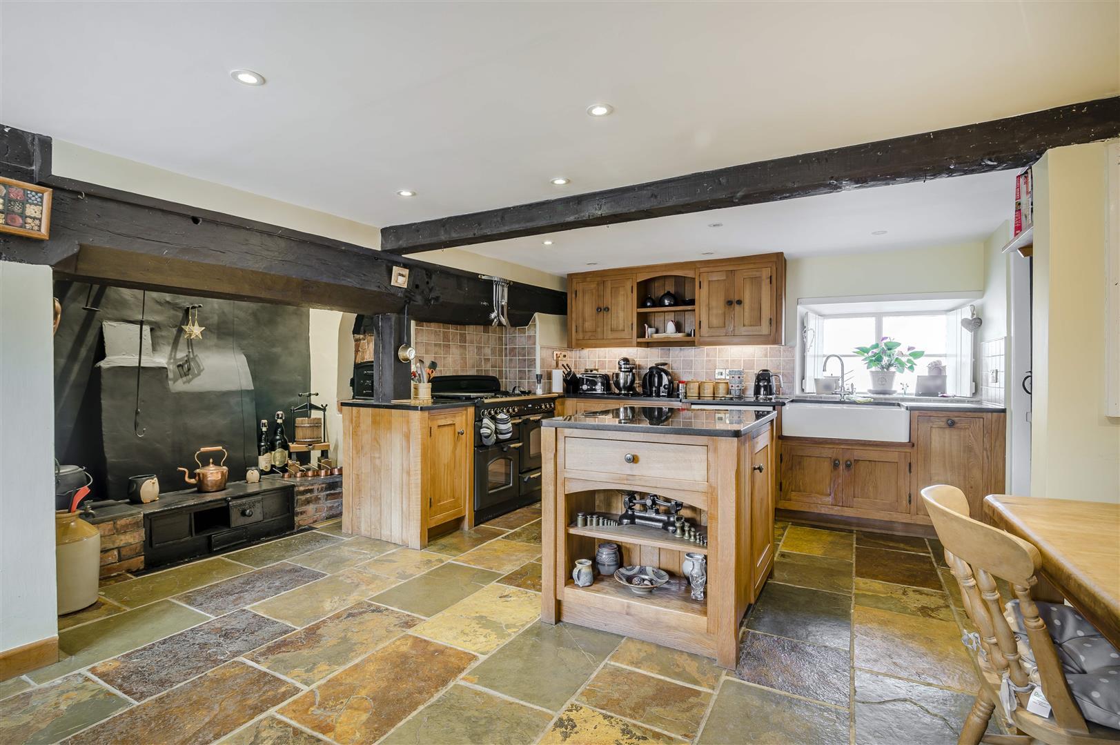 Property Image 675e9fe4-2519-42b5-b197-e80450f471e5