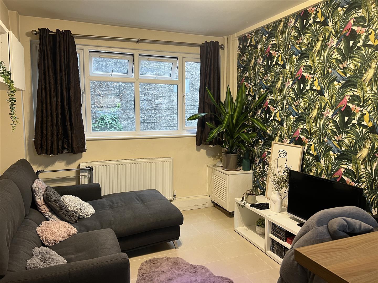 Property Image 677ff579-2084-483b-9143-6325ab7f86e0