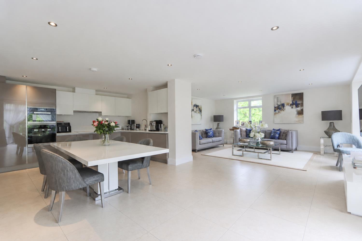 Property Image 67882e89-6102-4863-8a0d-0ddd0d148dca