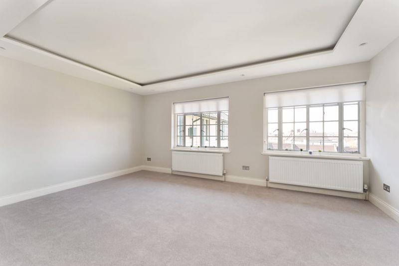Property Image 679eee9c-5a7a-40fd-aef7-d8deba599011