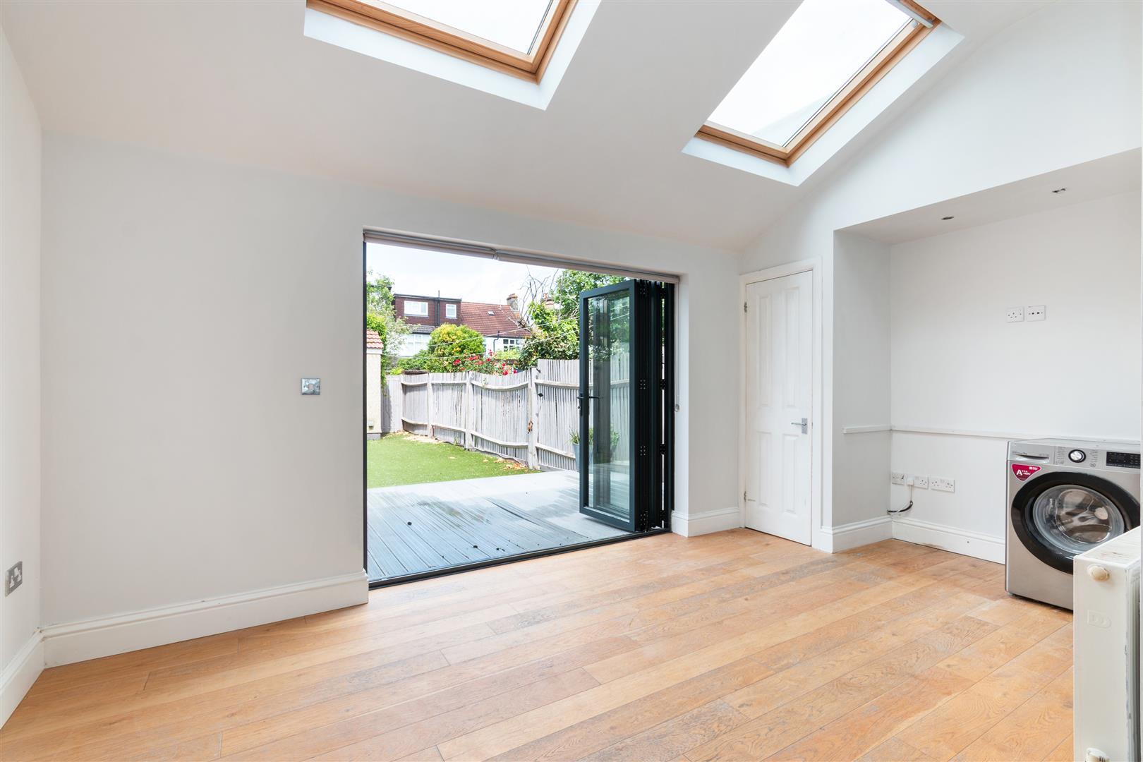 Property Image 67aa420f-7756-41e7-b43c-52a74002d700