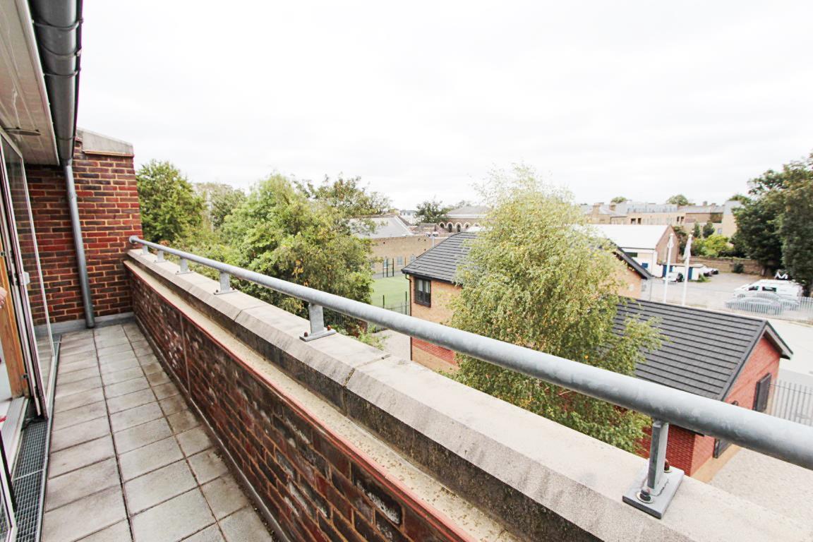 Property Image 67af0c51-44b6-4926-b8b5-cb1421a388f3