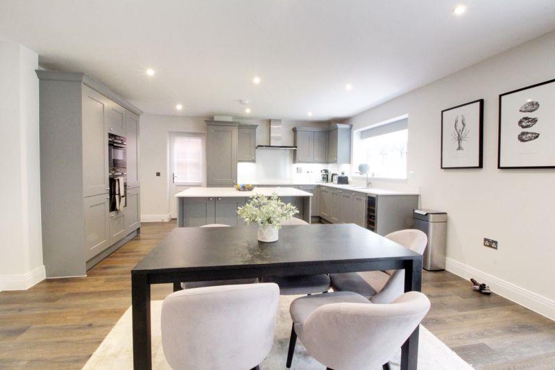 Property Image 67c9d45f-520b-420b-b9c2-073892b46167