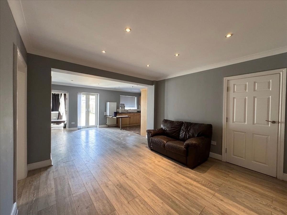 Property Image 67da08bb-3d02-4a52-9912-4c117b772371