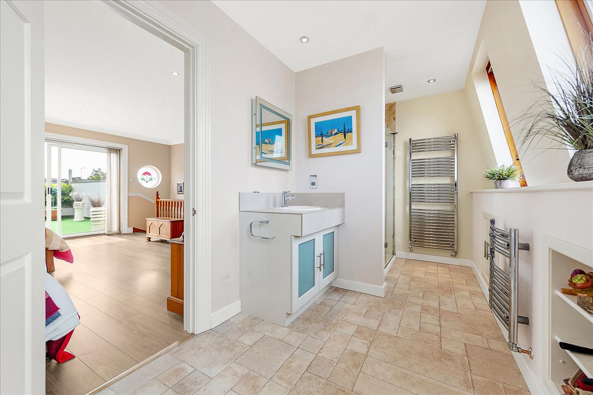 Property Image 67ff6d37-0f73-4427-8ad6-1737d0a519b3