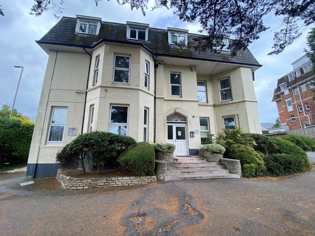 Property Image 683c2274-2493-4b93-a97f-5cfce93a93cb