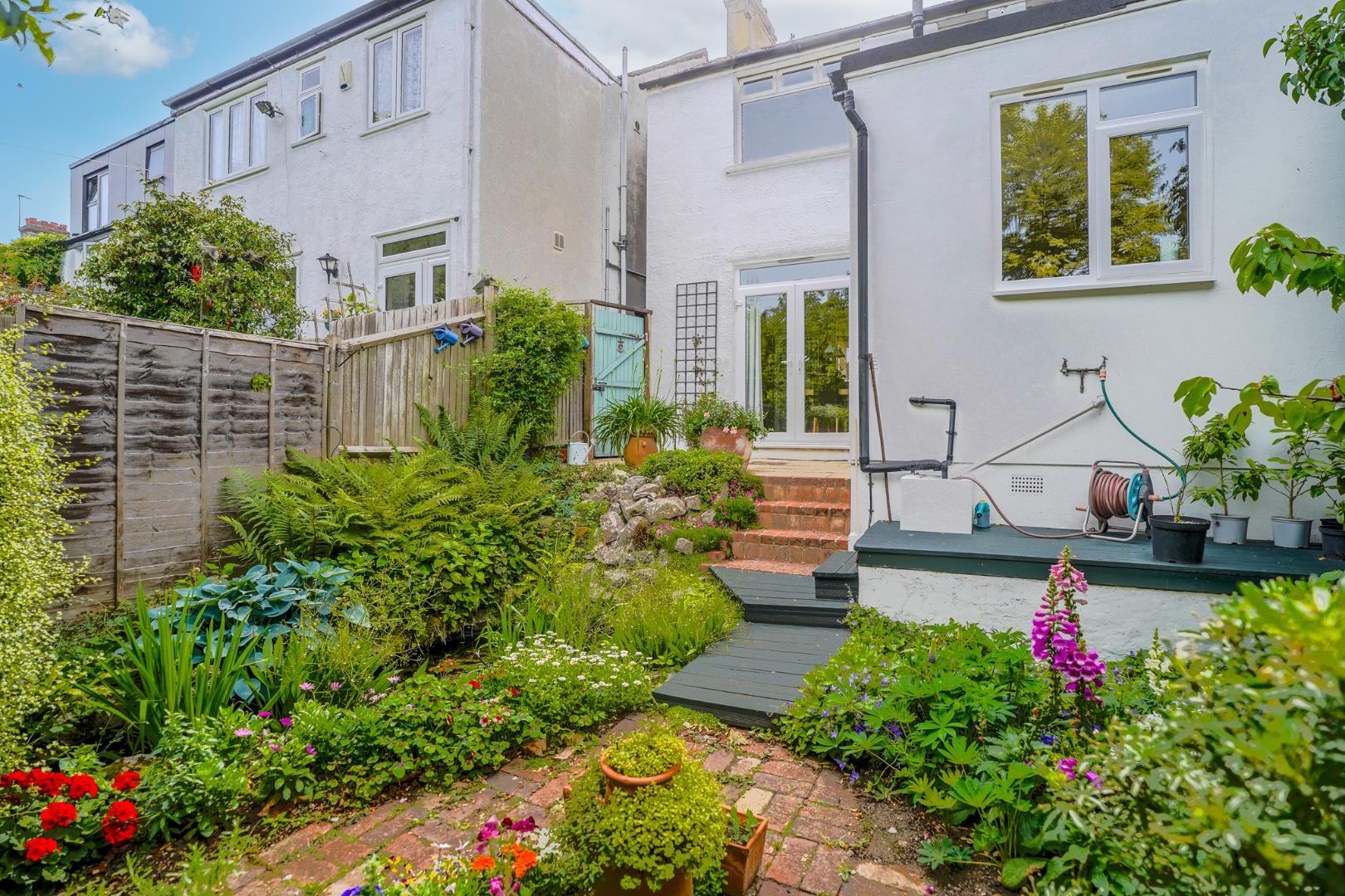 Property Image 68799bb3-2ead-4c42-a228-989c38f8c14a