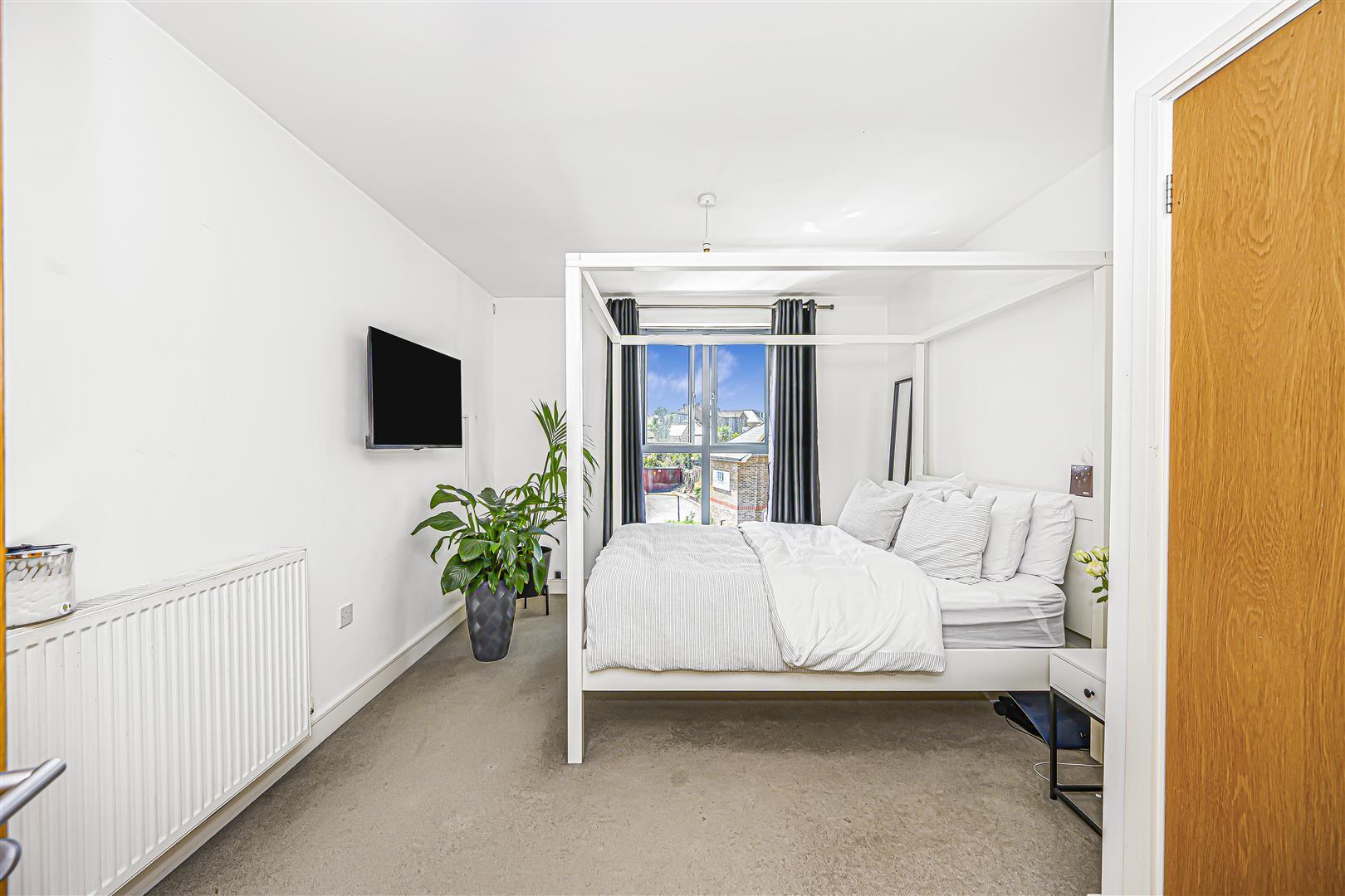 Property Image 687cf620-50c1-454f-892c-234b794685e4