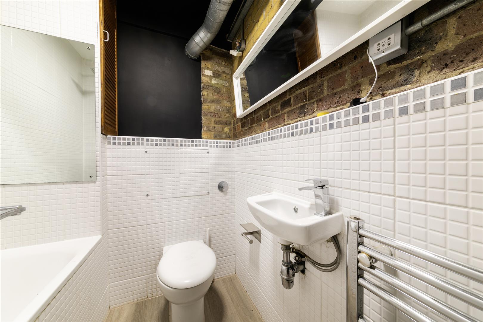 Property Image 688f0e7c-0128-4fb6-892c-e8a03af249cb