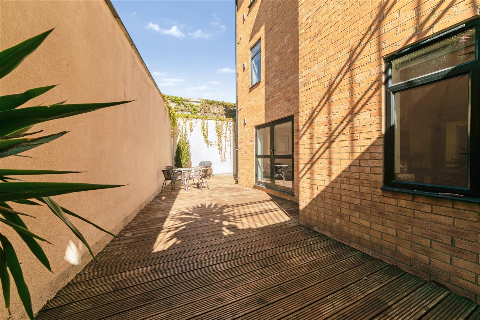 Property Image 68ca55ff-f09a-41a5-89f9-2cd3507142ce