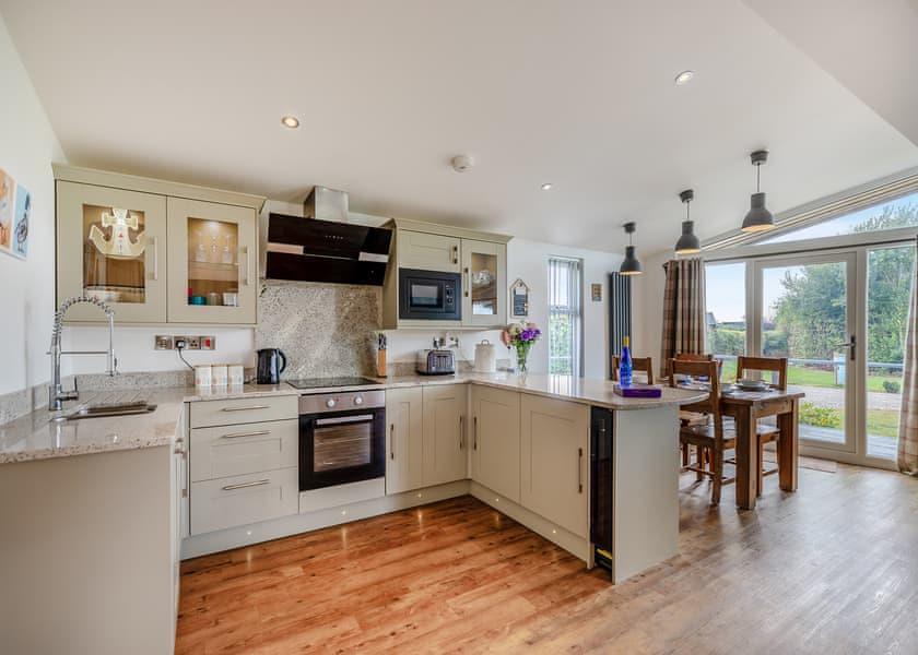 Property Image 68d0a6ae-7db5-4f58-99d8-047b561f786a