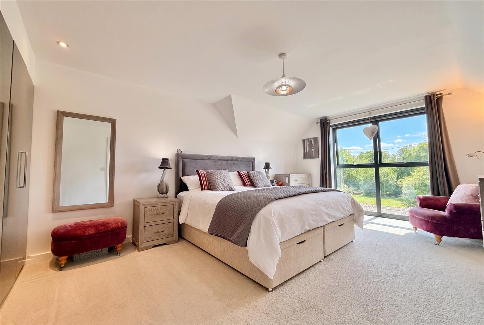 Property Image 6908b2f5-434e-4928-81a3-544f454d813e