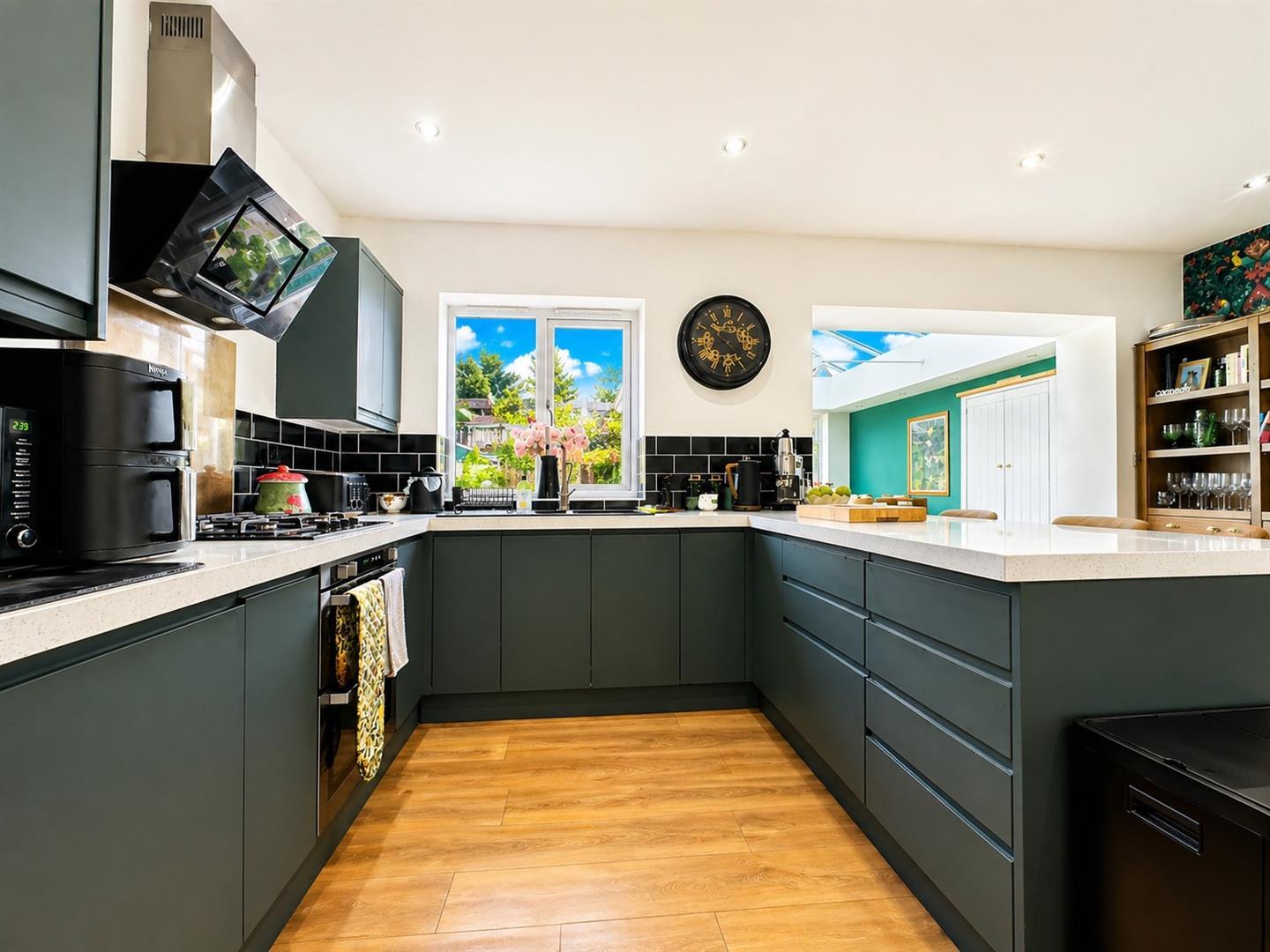 Property Image 690c1d58-14af-44cb-9b70-af9cc9dccf6f