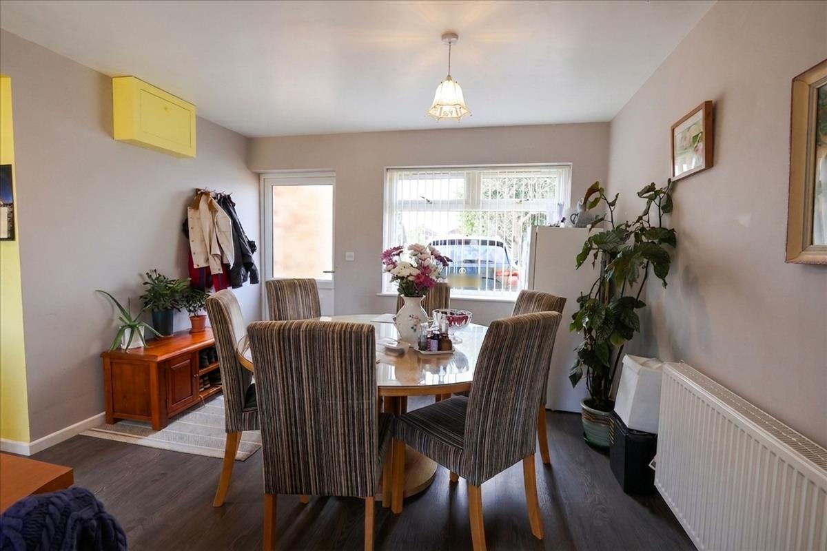 Property Image 6919360a-fc0f-4bca-854d-885f26f5dcd1