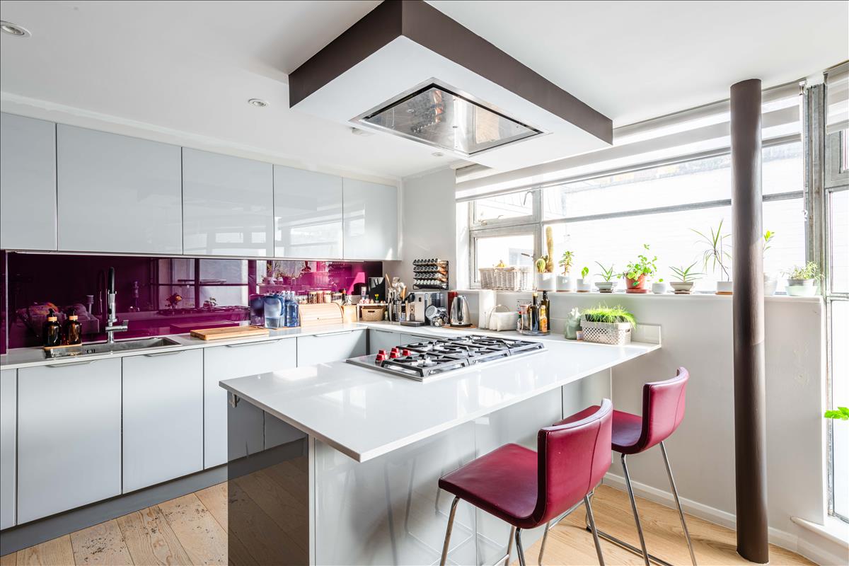 Mews house, triplex apartment for sale, Angel, N1