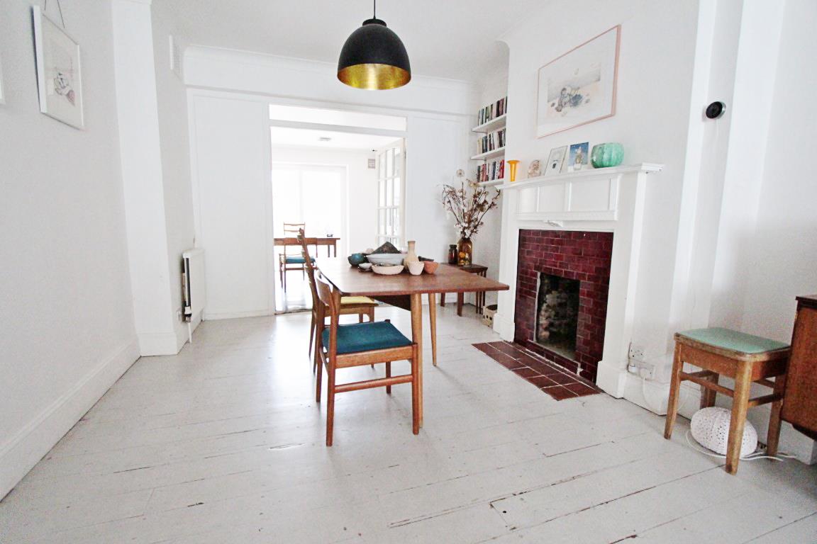 Property Image 696ac7b6-3792-48aa-b863-875394f387ea