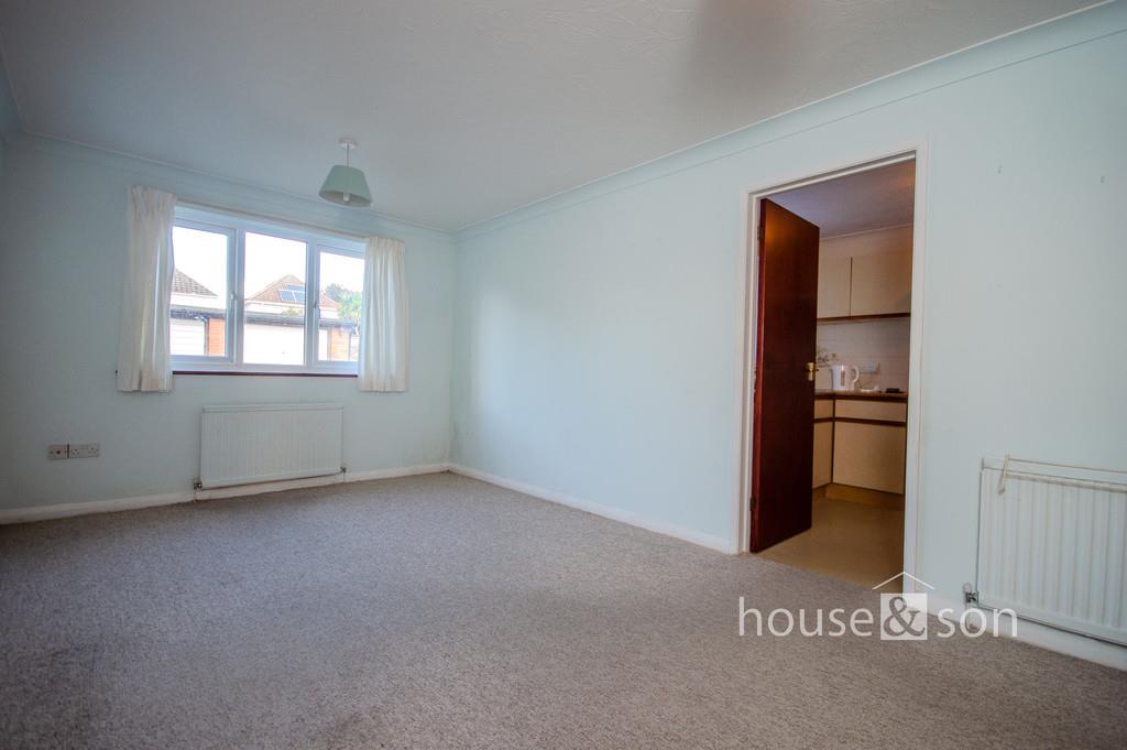 Property Image 696c4090-a48b-4010-a9f4-f28c9f681220