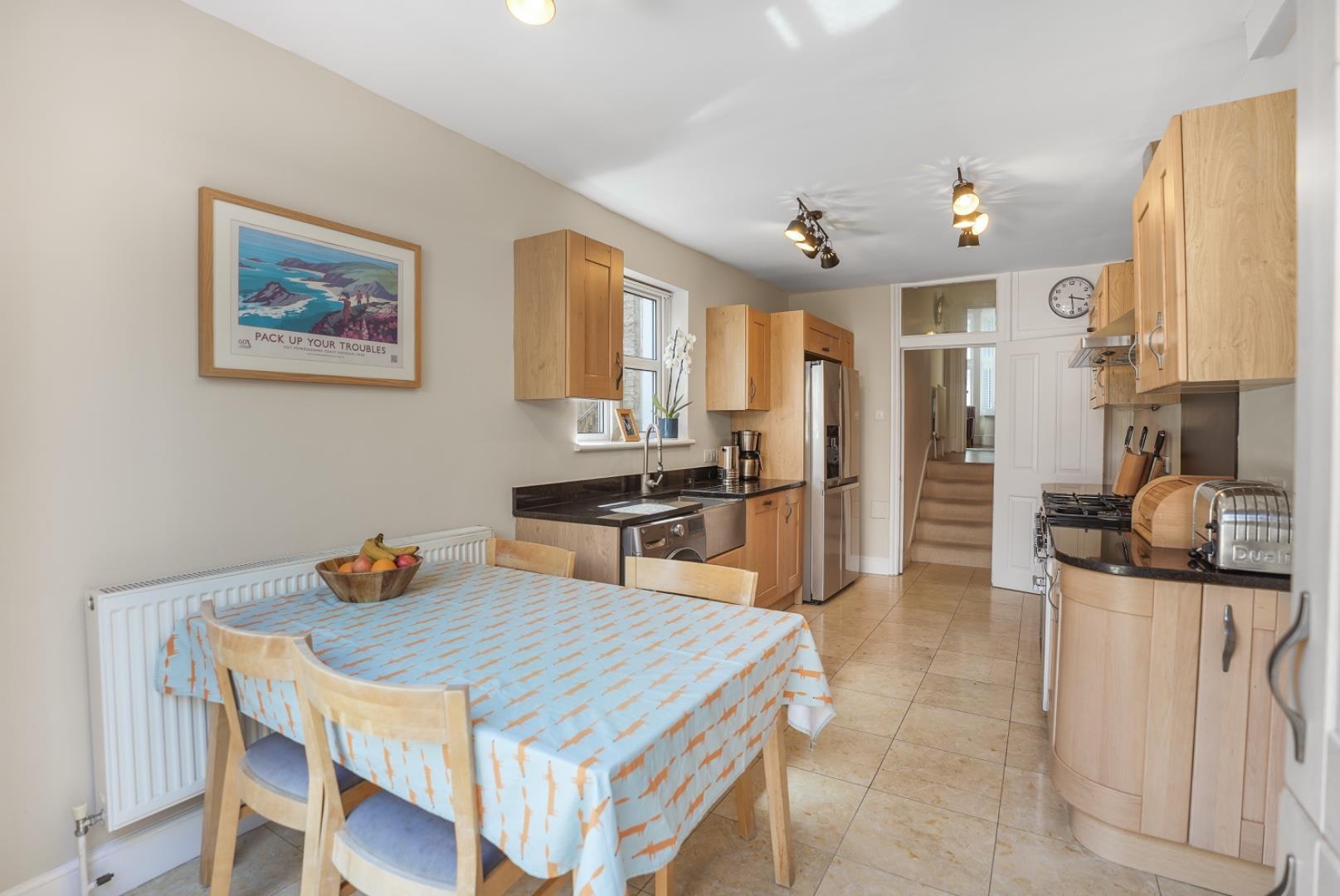Property Image 696f3812-7765-4d27-b891-6b10b4426e84