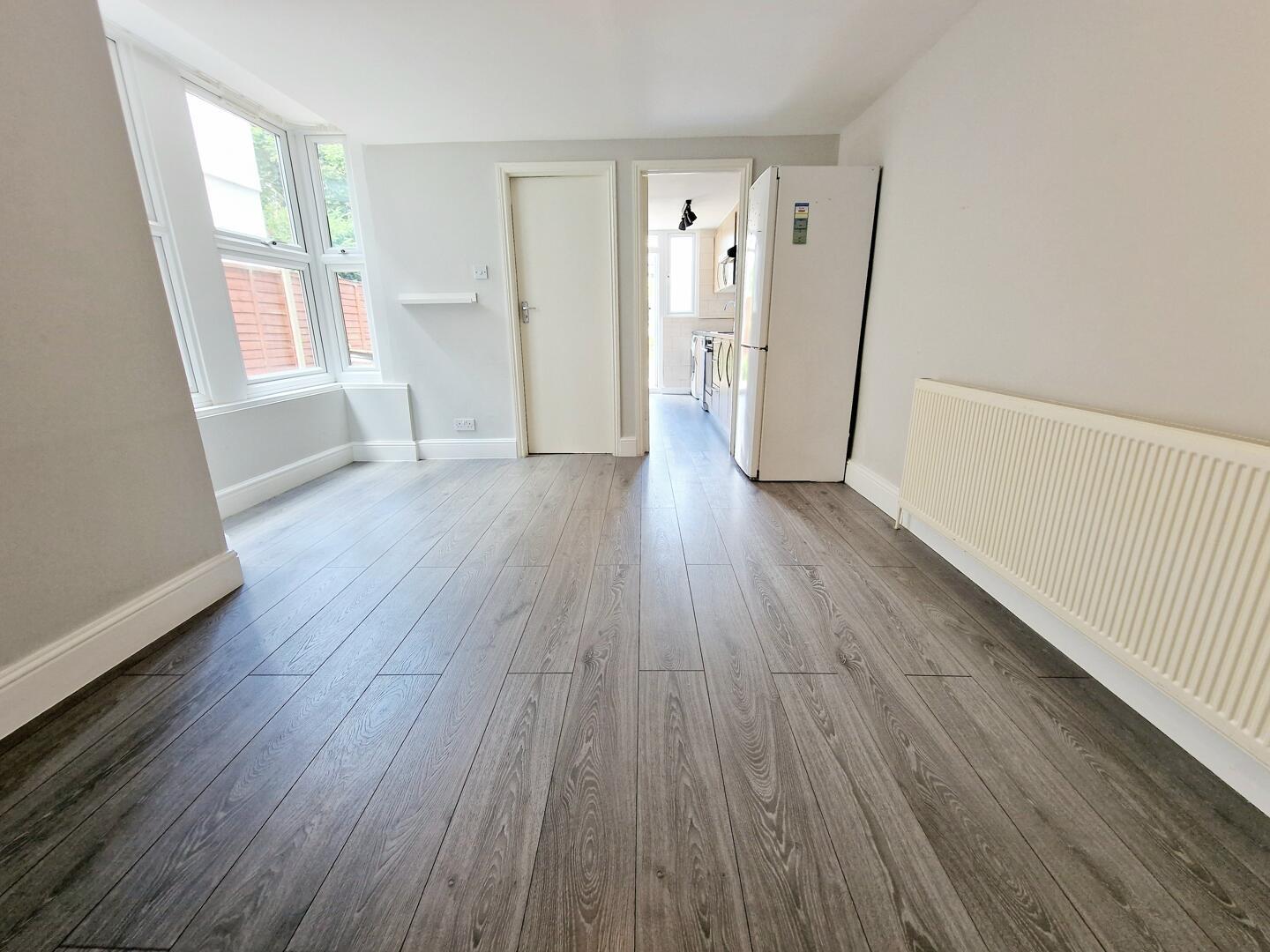 Property Image 698b3d17-d4da-4f29-ab7f-327b8267a5b0