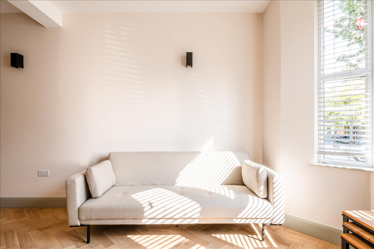 Newly refurbished four double bedroom house with garden for long let on Bushberry Road E9 Homerton
