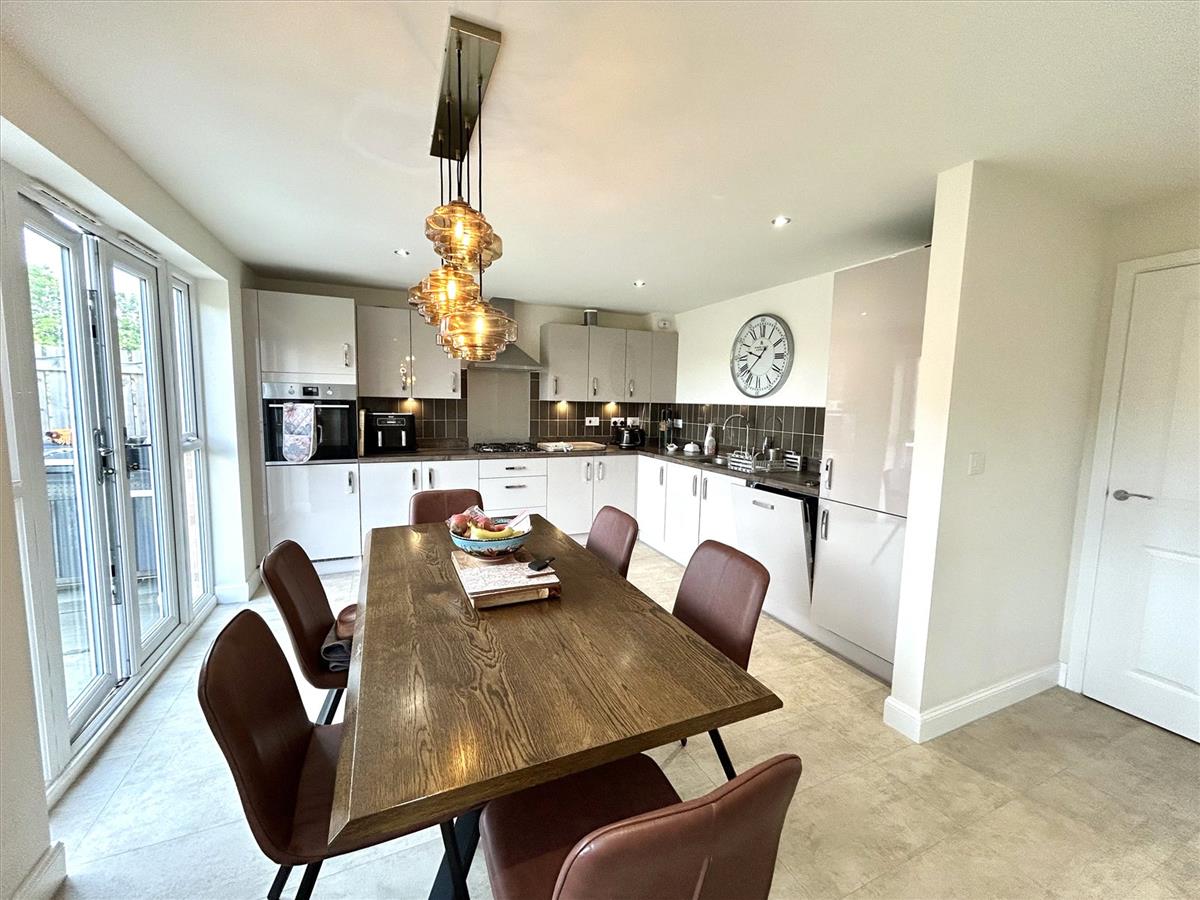 Property Image69c53ba0-7b79-4223-91f8-f2cf647dd11e