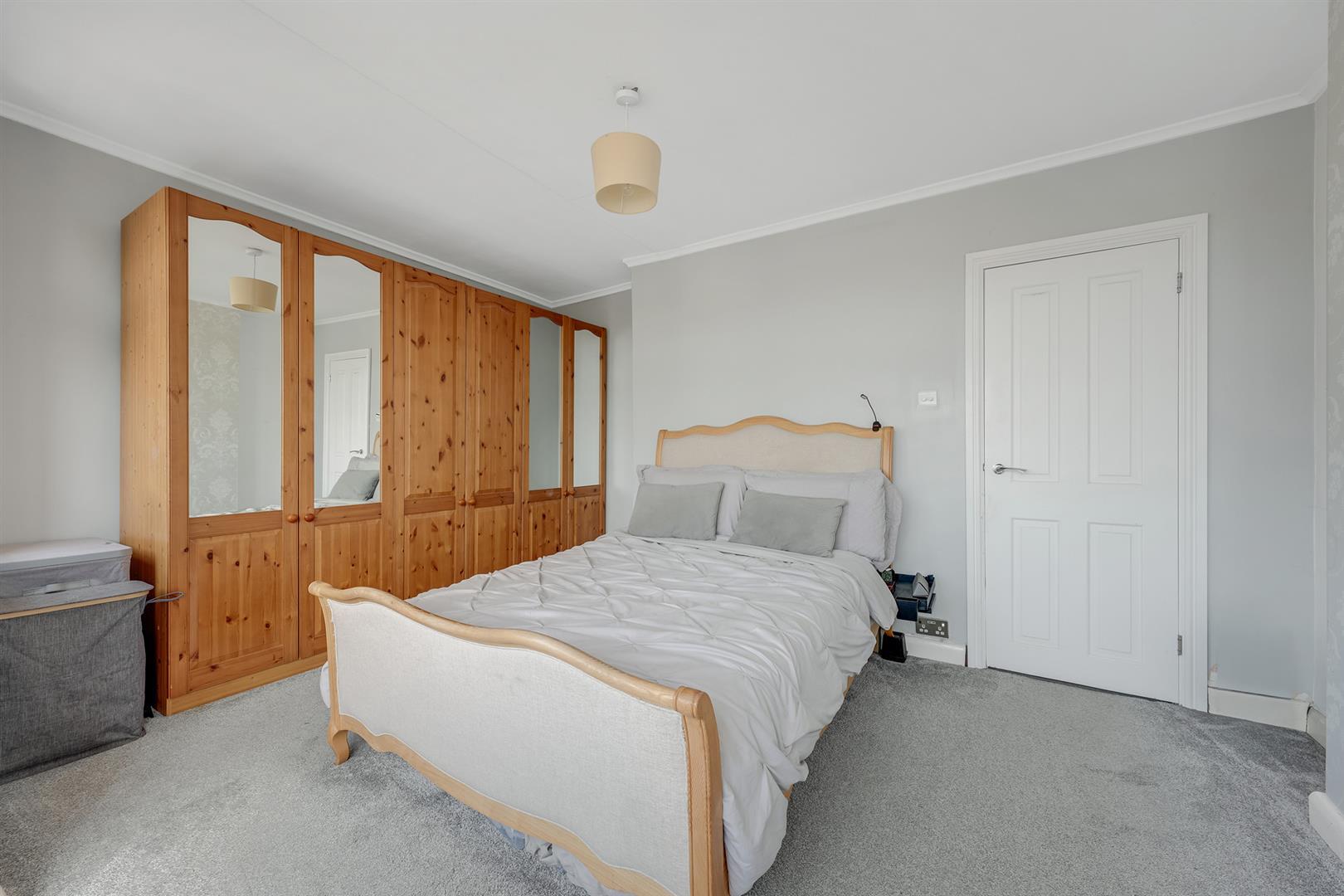 Property Image 69d4bf19-18fd-4ef6-90dd-038f234136a5
