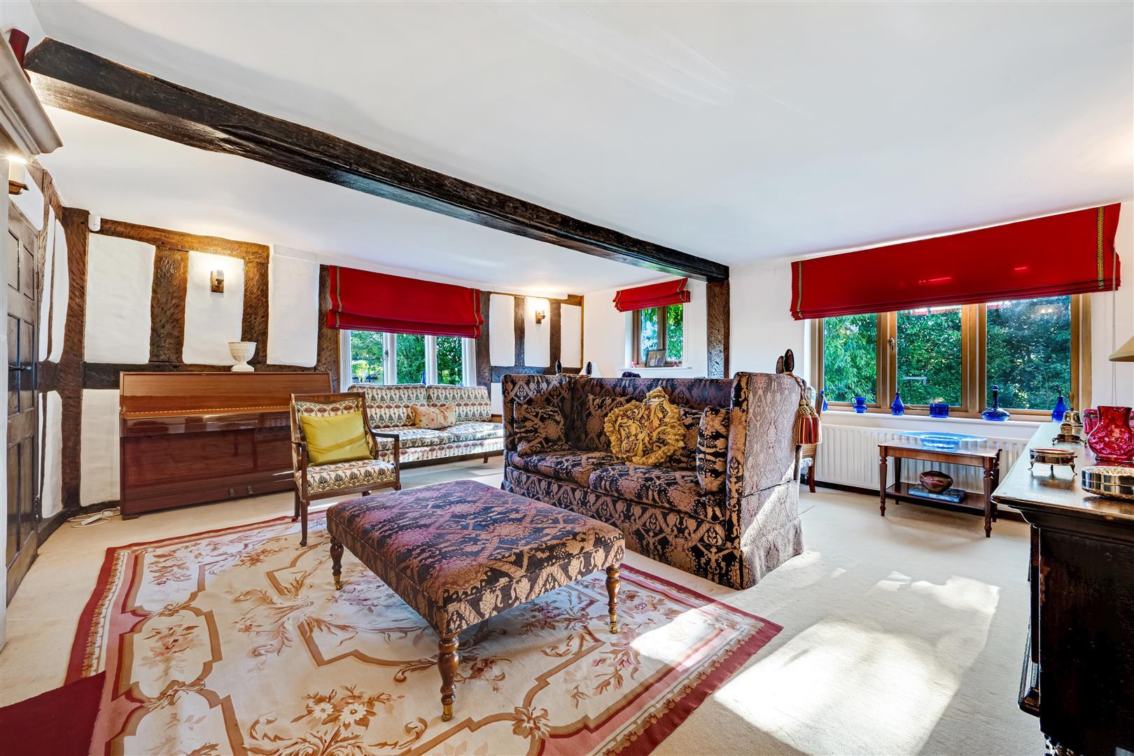 Property Image 69feb8d4-0c20-4dc6-8c29-d82b2db78cfb