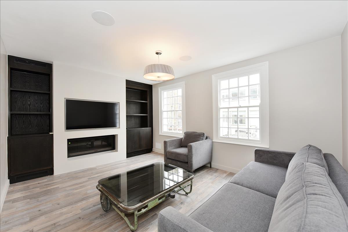 Stylish and modern three bed terrace conversion for let in Shoreditch