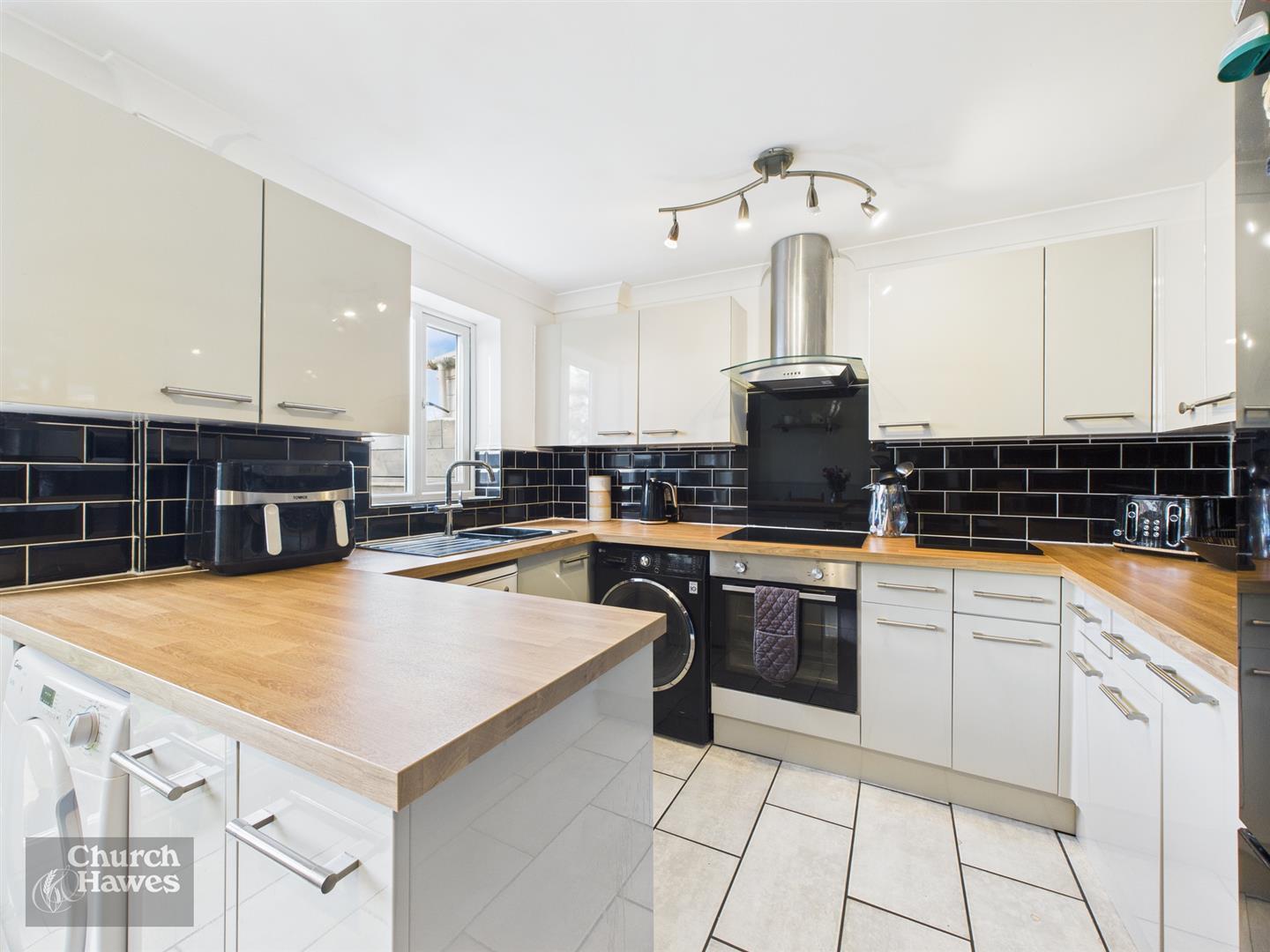 Property Image 6a07769f-e0ff-4f1e-bc35-5cc73193c4a3