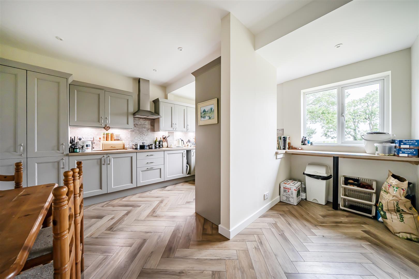 Property Image 6a11f6ec-a185-4596-a05e-59257eddbf75