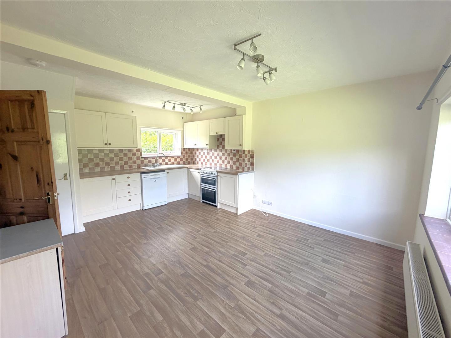 Property Image 6a167e8e-7e57-4511-960c-54dc31cbd71b