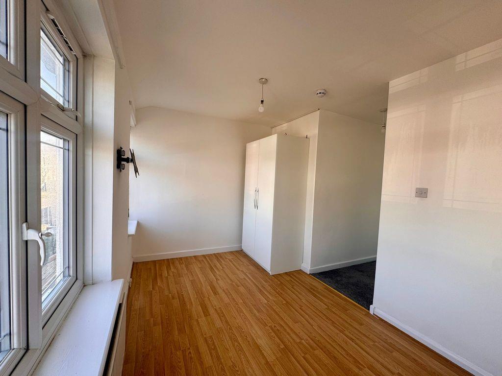 Property Image 6a18ac11-856c-4beb-b050-a16b87fa41ed