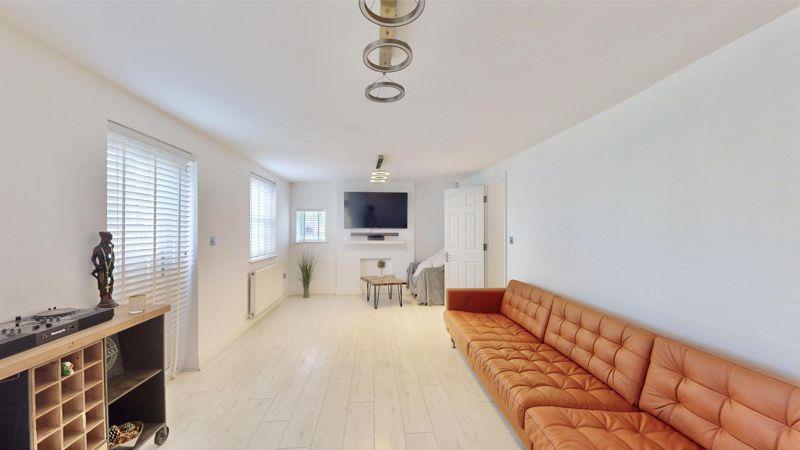Property Image 6a41ba0b-2324-4a8a-b2a5-1b5c1b959c38