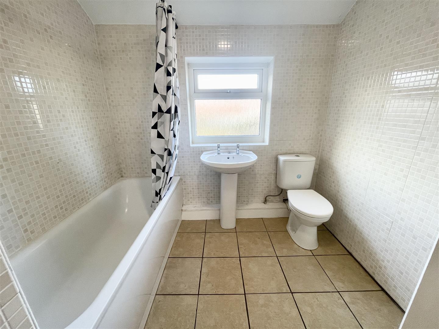 Property Image 6a606d77-6bc3-4b40-a73f-a729a1e49533