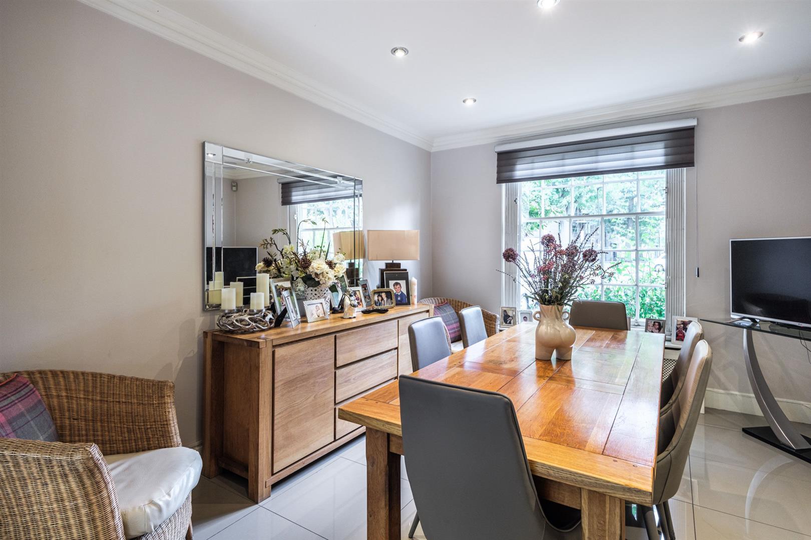 Property Image 6a76654e-8f96-479c-bbe8-235d6c9fa009