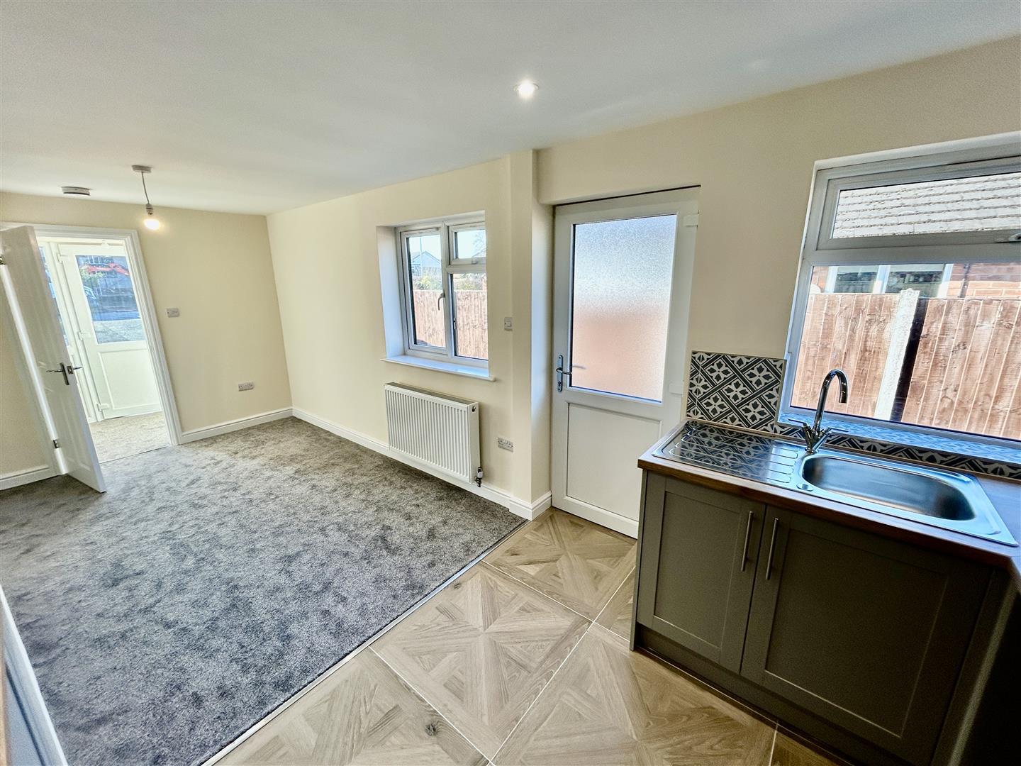Property Image 6aa215e2-a36c-4748-aee0-079e75435430