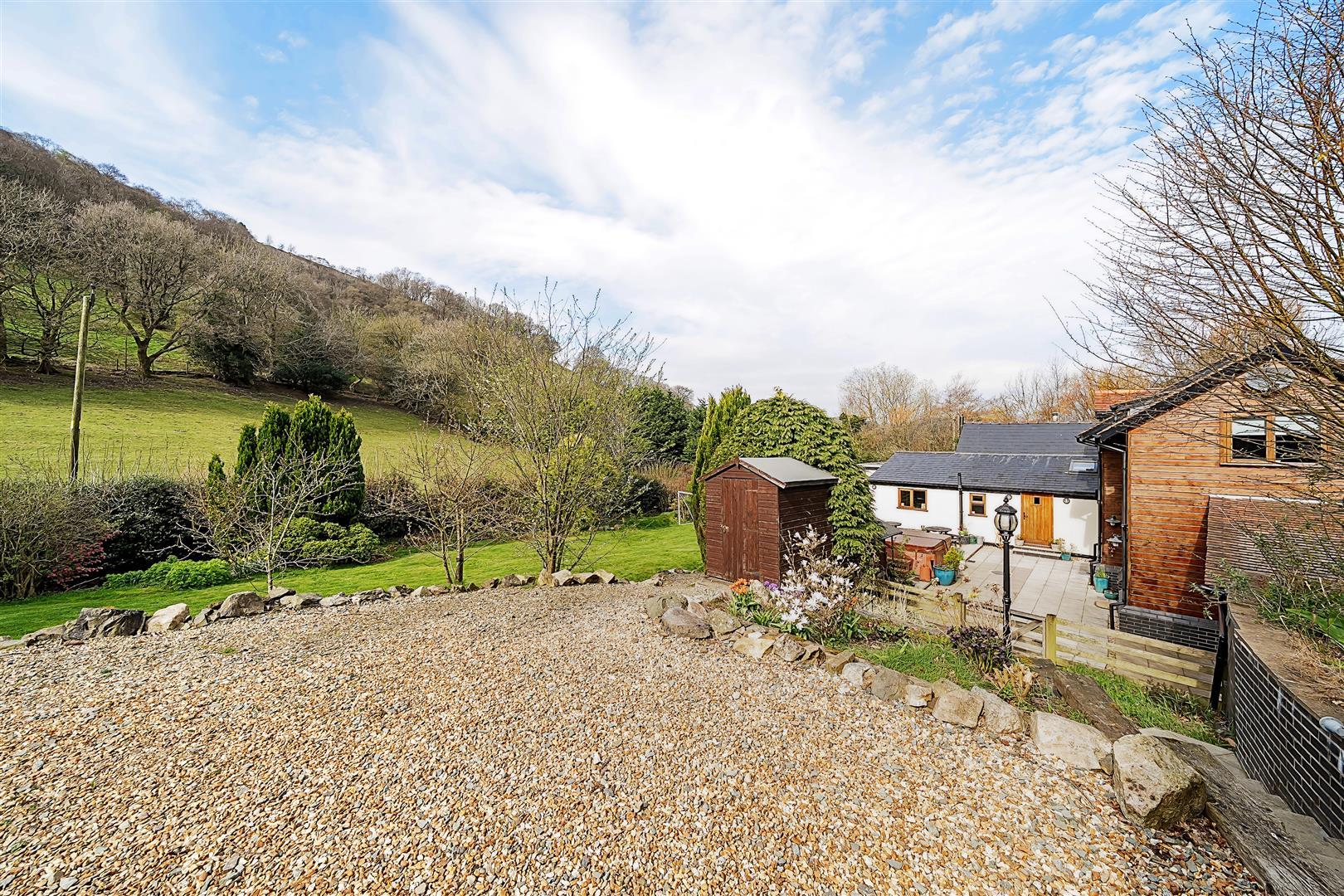 Property Image 6aa7e9a9-fdb8-4a0f-b16b-d0335ee8d981