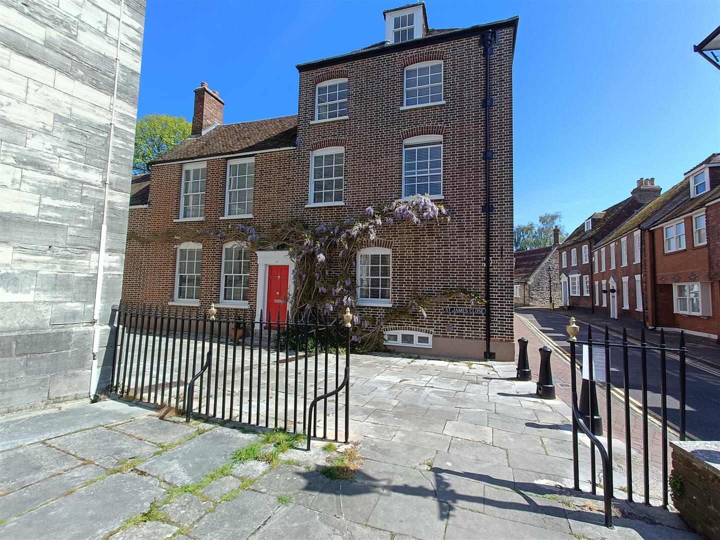 Property Image 6af8bff2-0546-4b86-bfd7-8349657939f7