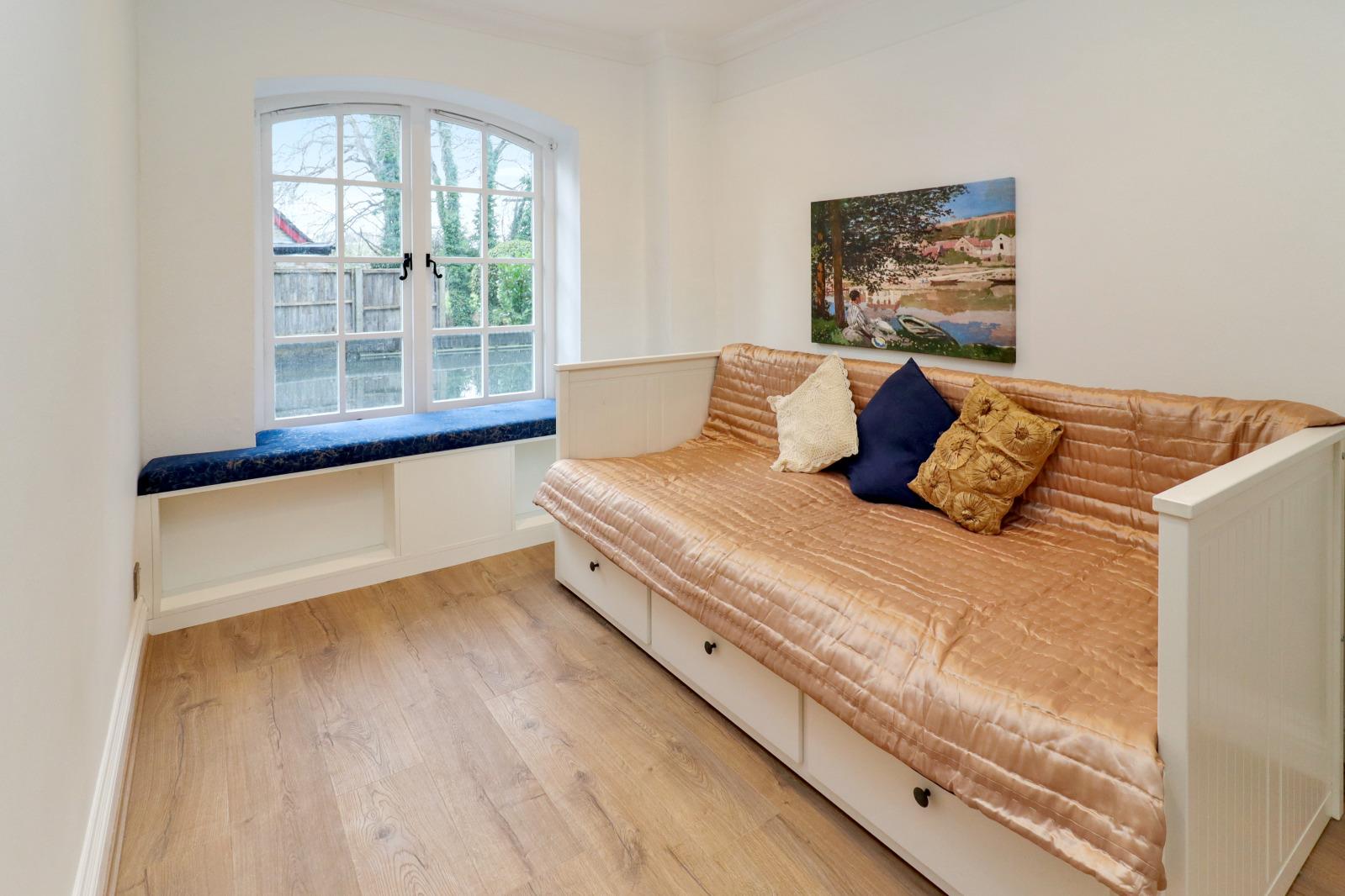 Property Image 6afc8a73-6f48-41ef-8fa8-6dd89fe536fb