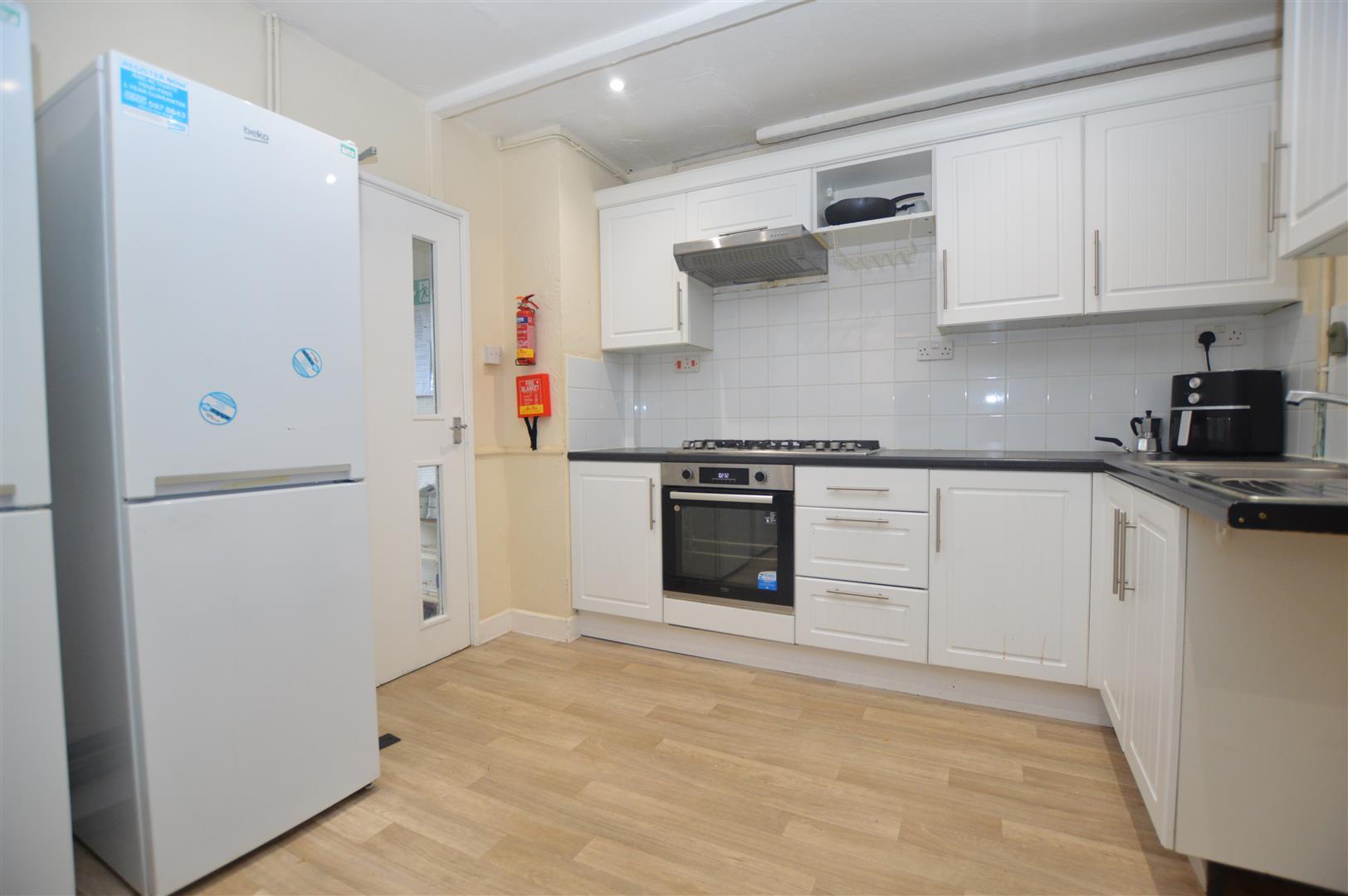 Property Image 6b1fa520-2843-4fa5-9eb7-e61af0855e42