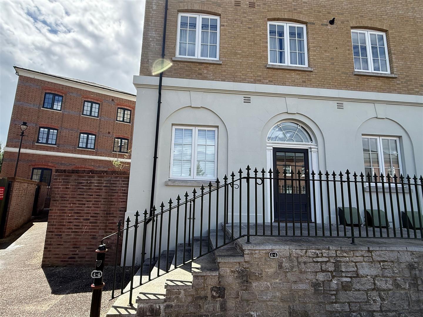 Property Image 6b2f281e-e19c-4157-987d-31da379f3159