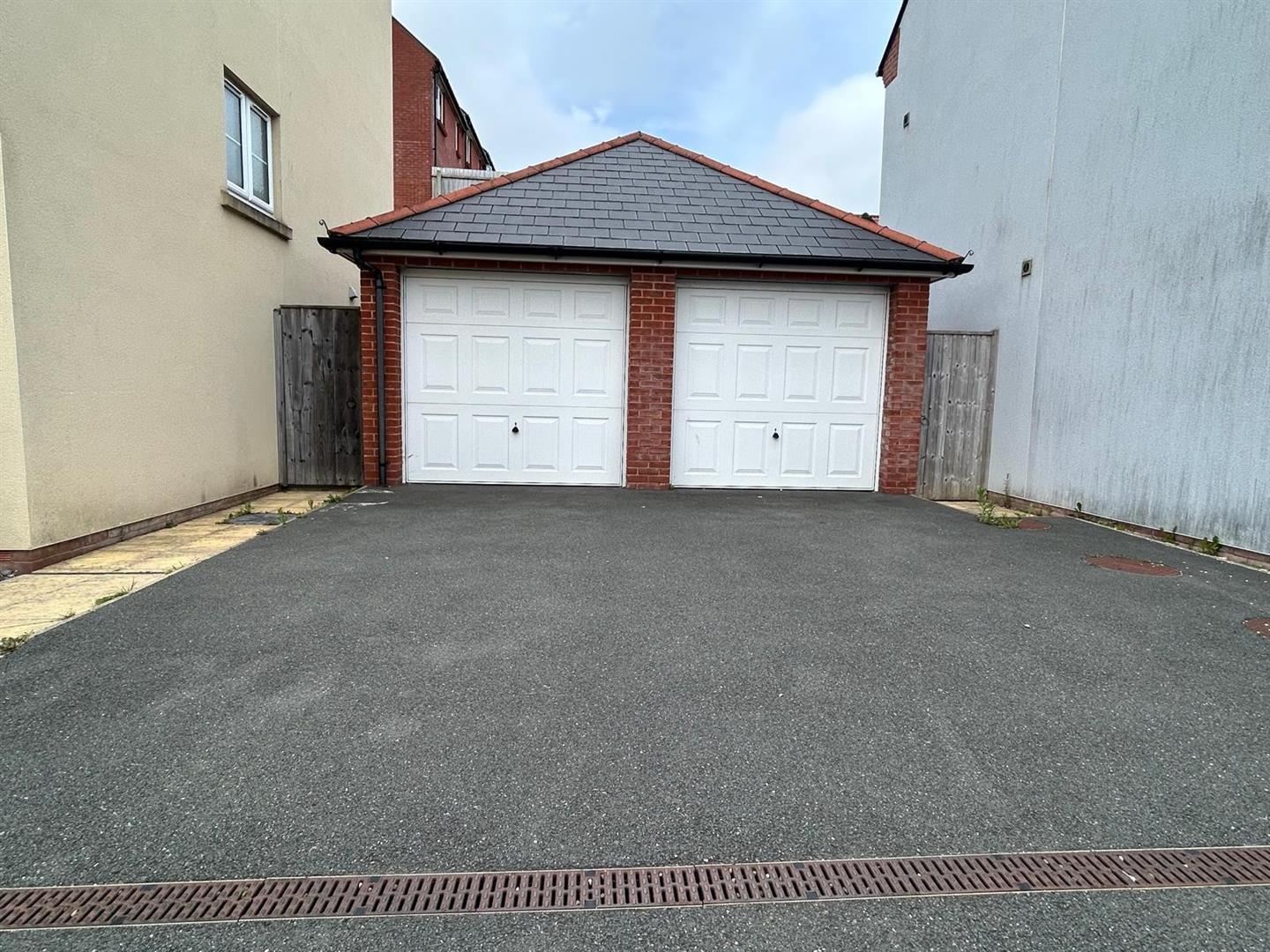Property Image 6b463cab-6f8d-44ed-8fa0-7704d4114c3a