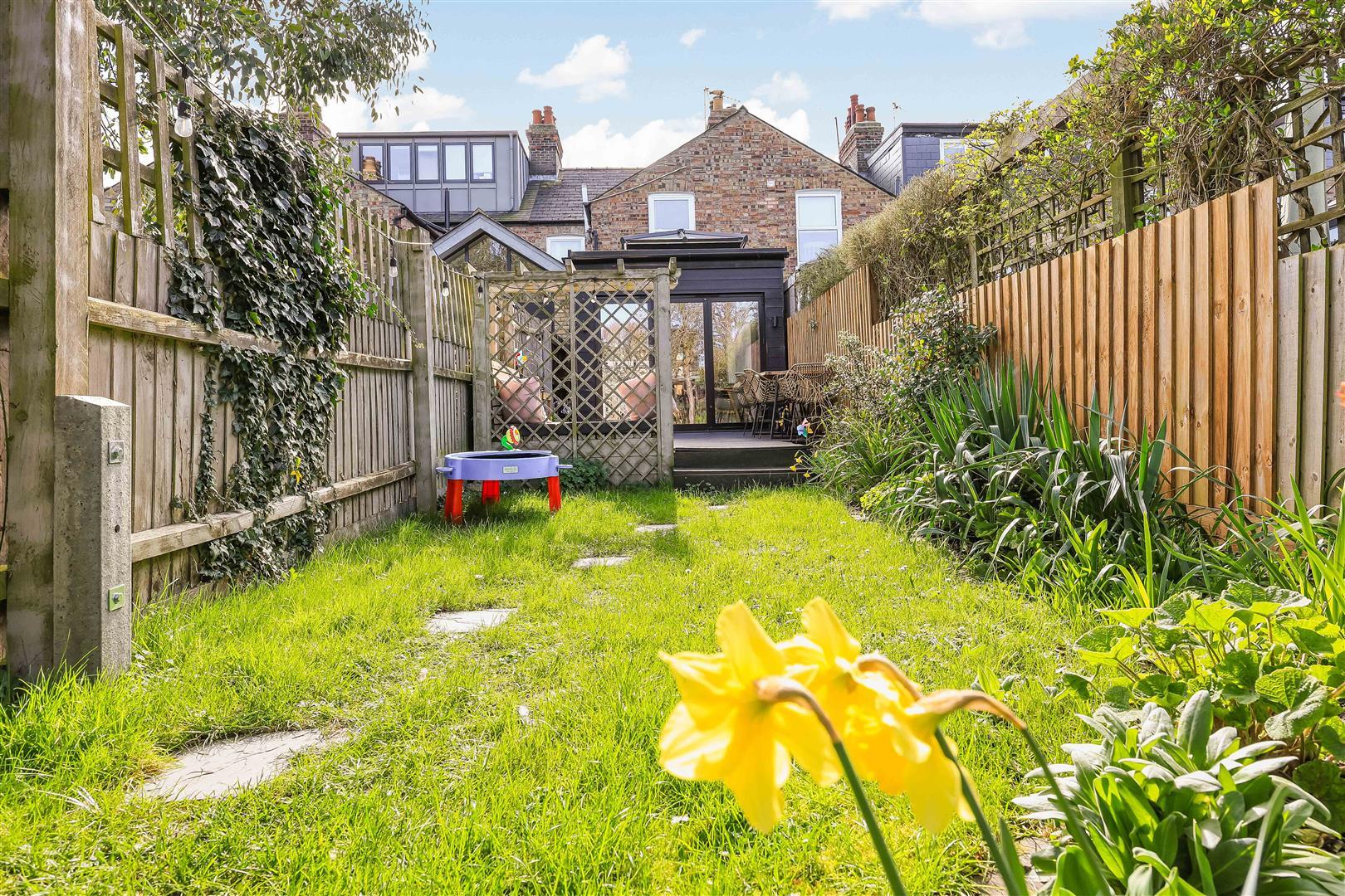 Property Image 6b53aee3-5303-492c-9227-b4a150644430