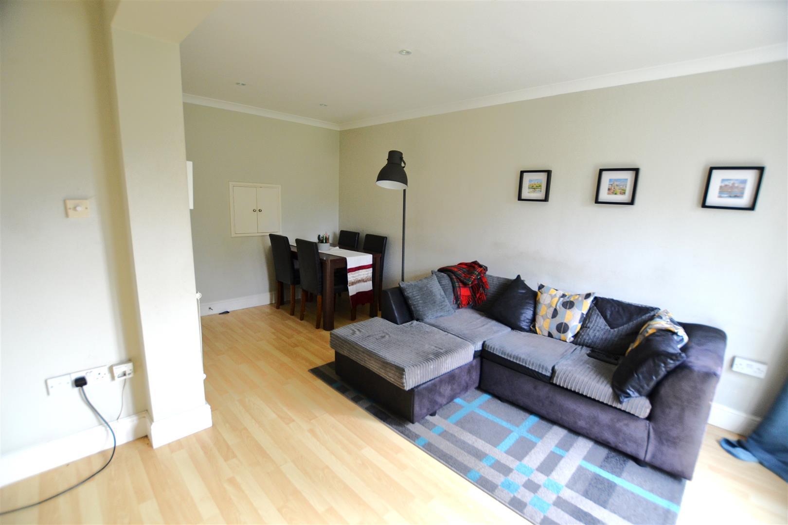 Property Image 6b6cf4b9-951c-47e8-863a-8faeaf78a436