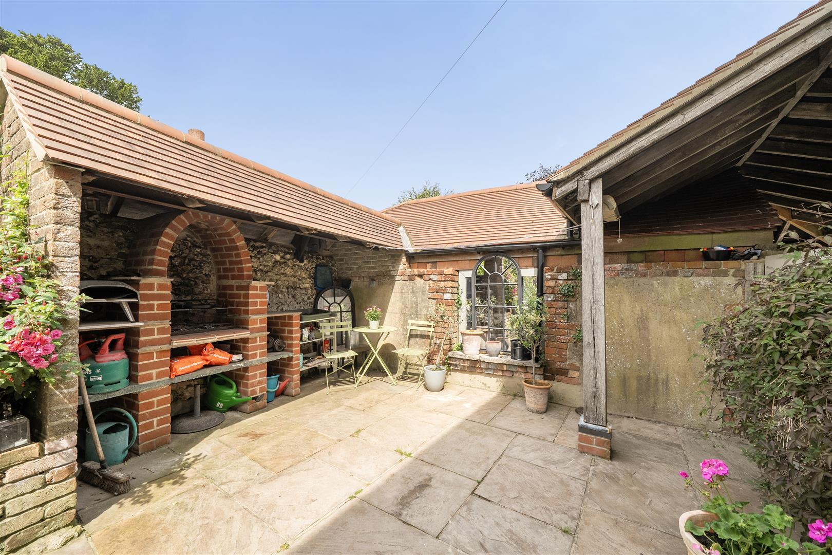 Property Image 6b7b84a6-488b-41c5-8d67-31ea7724ed59