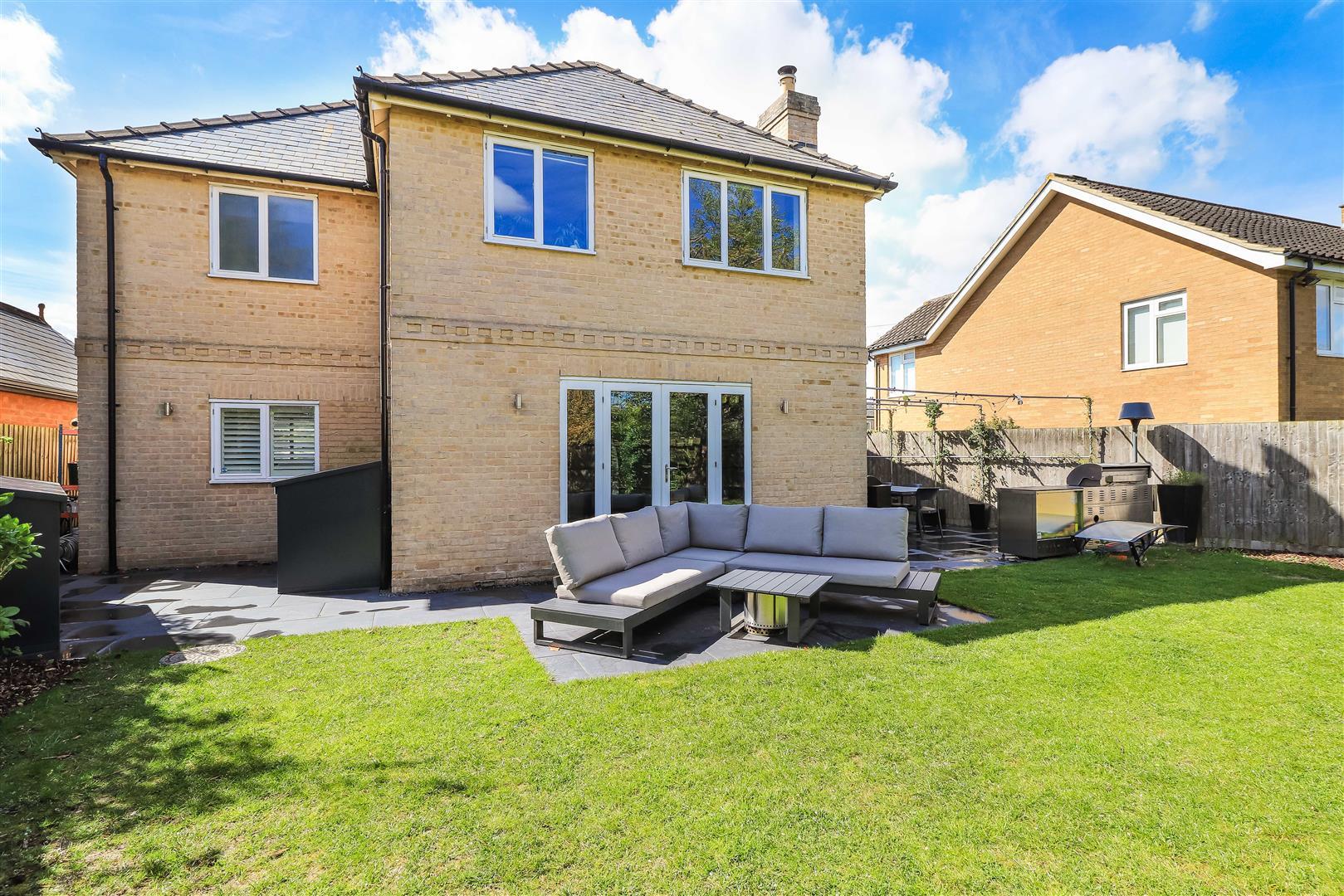 Property Image 6b84a872-3097-424f-98dd-1b8e986ad5c8